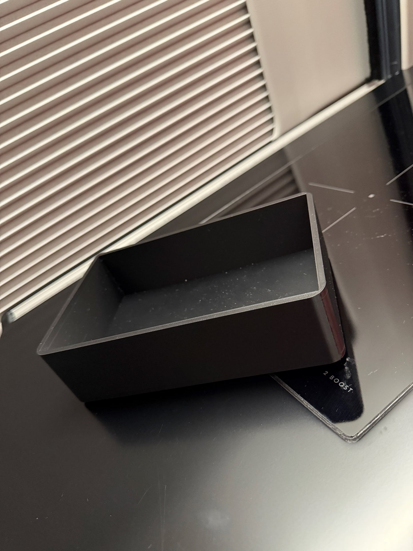 small refrigerator box - Grand California