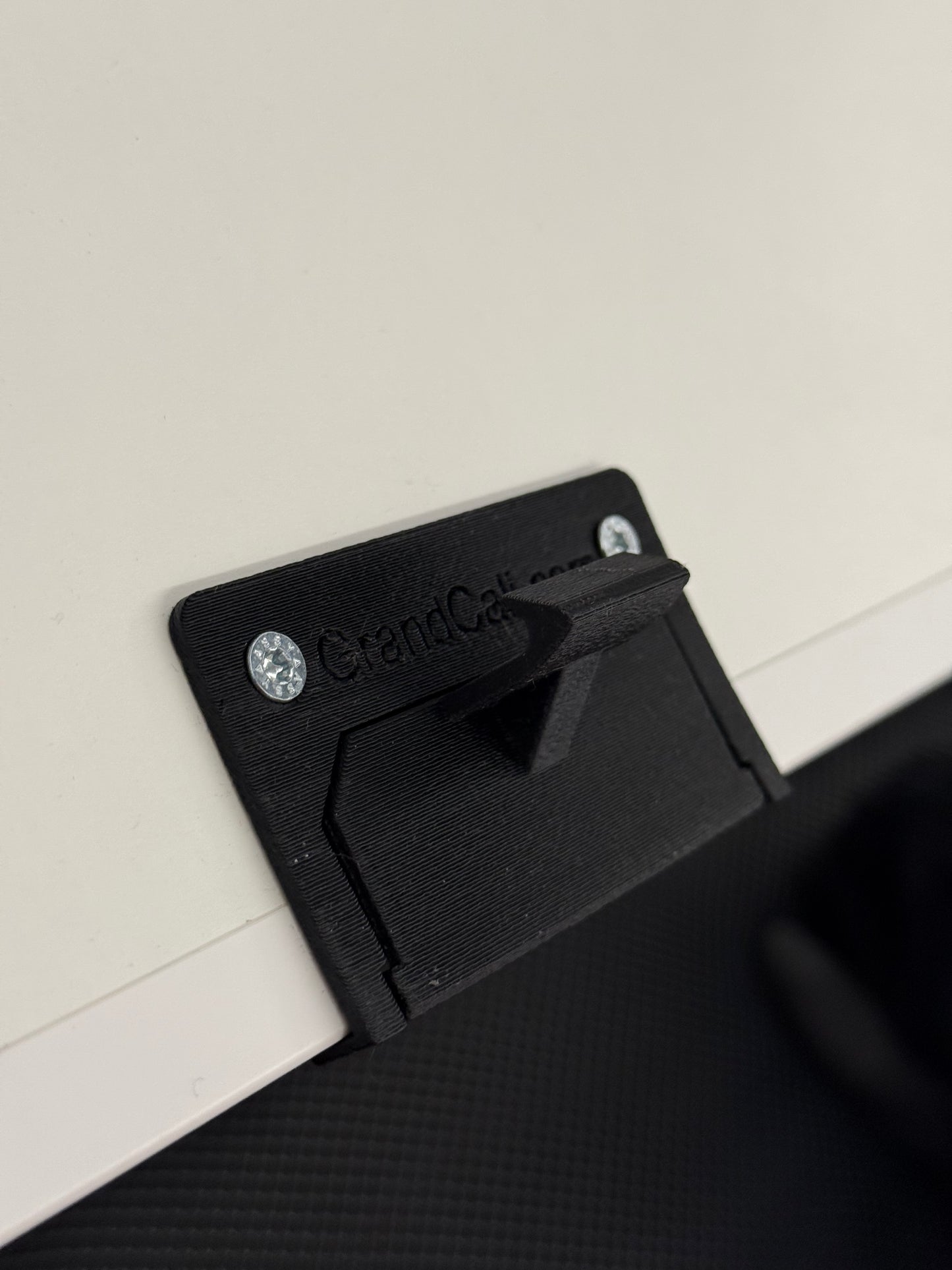 Ersatz Griff für die Oberschränke im Grand California