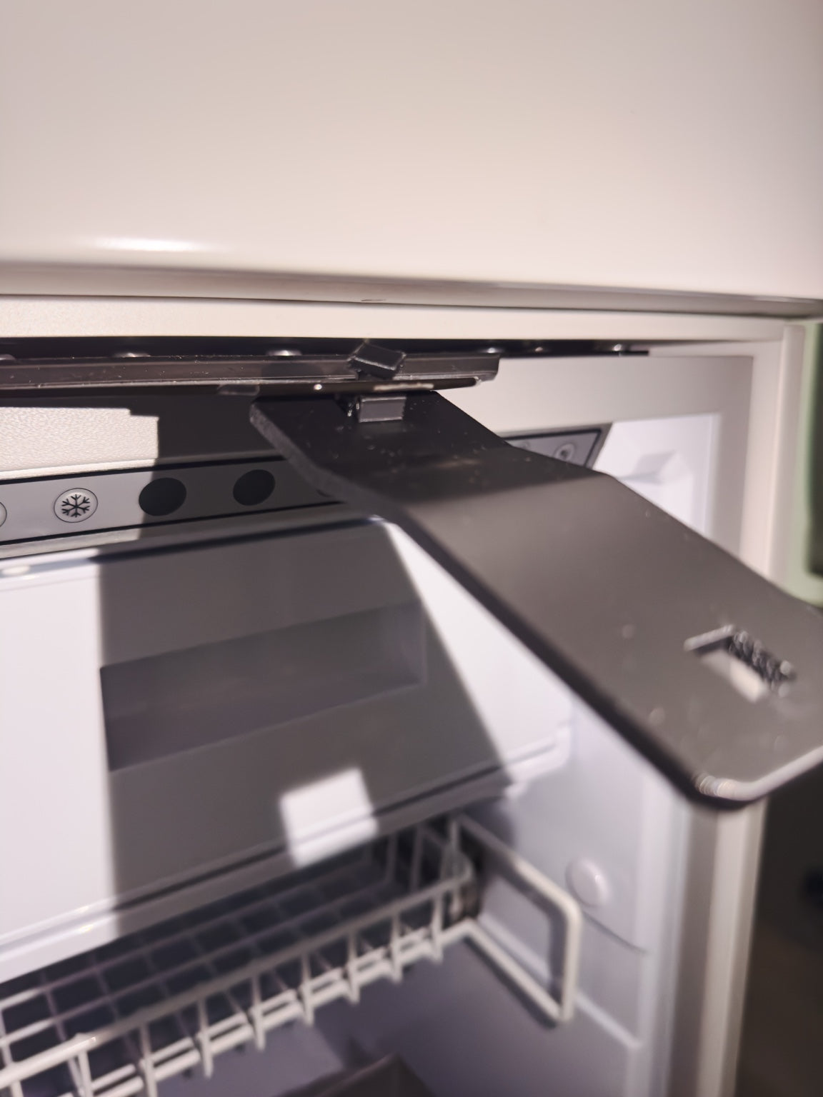 Fixierung Kühlschrank