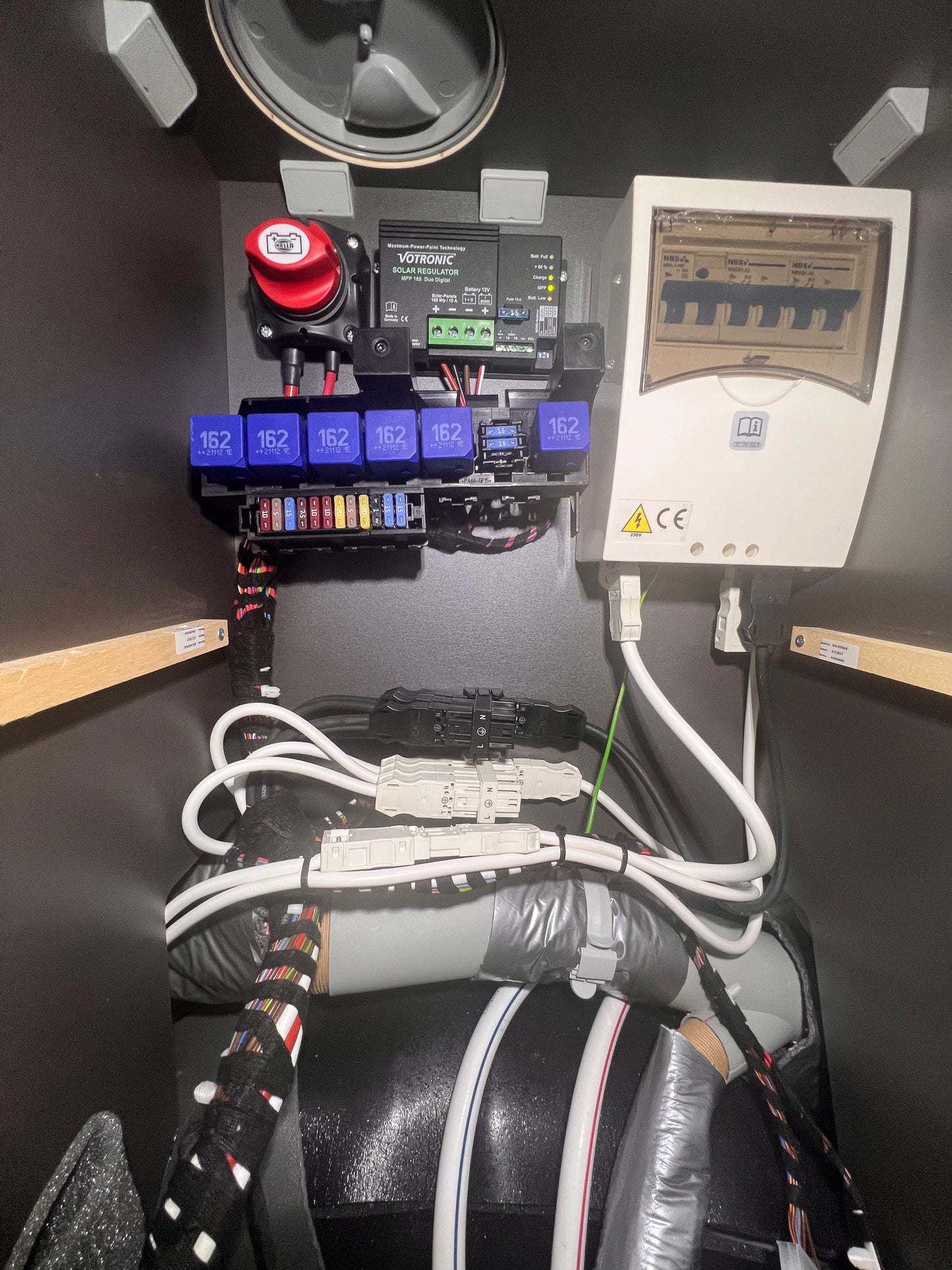 Plug and Play Powerstation Integration VW Grand California - Ecoflow, Jackery, Anker, Bluetti etc.